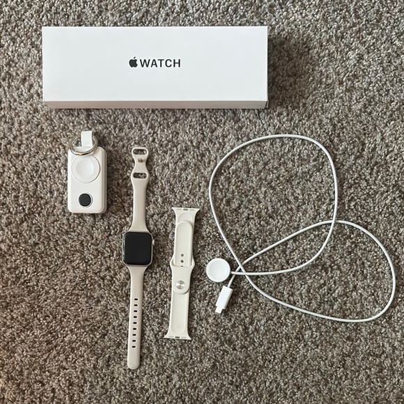 🍎 Apple Watch SE 2nd Gen 40mm Starlight - Picture 1 of 16